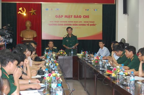 Chương trình giao lưu- nghệ thuật tôn vinh những người lính mở đường tuần tra biên giới
