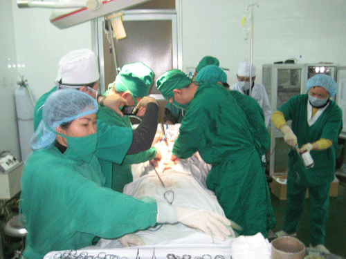 Bệnh viện 5 Quân khu 3 cứu sống bệnh nhân bị chấn thương hiểm nghèo