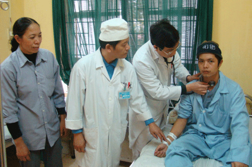 Bệnh viện 103 (Học viện Quân y): Cơ sở y tế quân đội đầu tiên đặt giá đỡ khí quản cho bệnh nhân