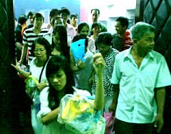 Cháy rạp kịch, hơn 200 khán giả và diễn viên chạy nháo nhào
