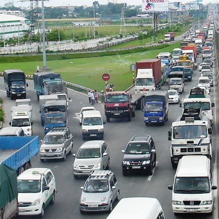 10km phương tiện kẹt cứng tại cửa ngõ TPHCM