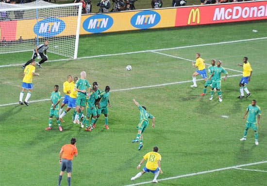 Thắng "toát mồ hôi", Brazil vào đá chung kết với Mỹ