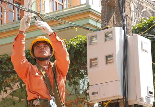 Có thể bị phạt đến 7 triệu đồng nếu ngừng cấp điện mà không thông báo trước