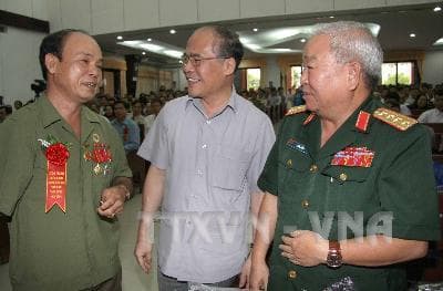 Tưởng niệm anh hùng liệt sĩ tỉnh Bến Tre