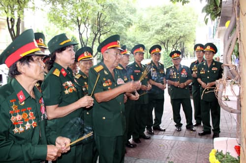 Chiến sĩ biệt động Sài Gòn tưởng niệm đồng đội