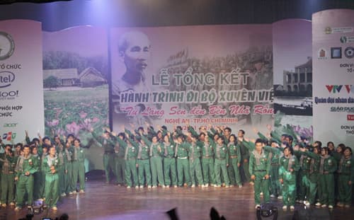 Đi để trải nghiệm, cảm nhận và thêm yêu tổ quốc