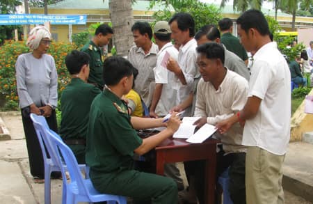 Đưa trạm quân dân y kết hợp vào hoạt động