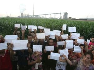 Sơ tán 15.000 người tránh nguy cơ nhiễm độc chì
