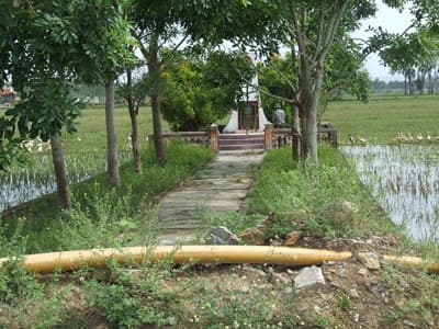 Di tích trở thành phế tích