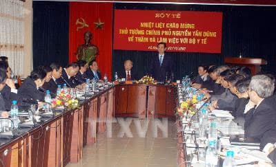 Thủ tướng chỉ đạo Bộ Y tế tập trung chống quá tải bệnh viện