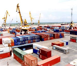 Nhập siêu 10,2 tỷ USD trong 11 tháng