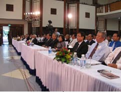 200 doanh nghiệp đối thoại với Chính quyền Thành phố