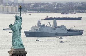 Tàu chiến USS New York nhận nhiệm vụ