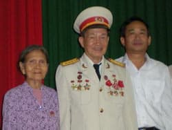 Phim tài liệu đầu tiên về đại tá tình báo Tư Cang