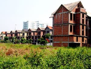 Có nên đánh thuế nhà?