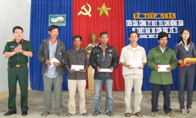 Hỗ trợ 60 hộ dân tại huyện Ea Kar bị thiệt hại do bão số 11