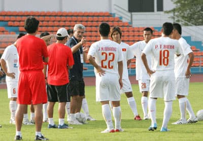 U23 Việt Nam gặp U23 Malaixia, mệnh lệnh: Phải thắng!