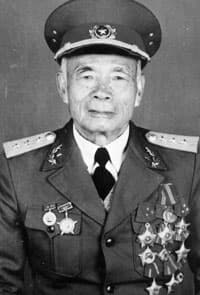 Dâng cả cuộc đời cho cách mạng