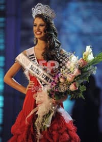 Stefania Fernandez đăng quang Hoa hậu hoàn vũ  2009
