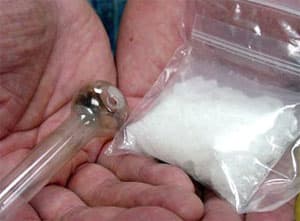 Học sinh - sinh viên sử dụng chất ma túy có thể bị đình chỉ học 1 năm