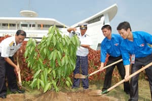Trí thức trẻ với nghĩa tình hải đảo