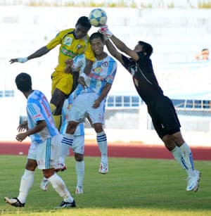 Thắng Cần Thơ 1-0, M.Nam Định được ở lại V.League