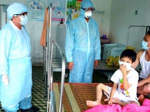 Phát hiện 4 bác sĩ, 5 điều dưỡng nhiễm cúm A/H1N1