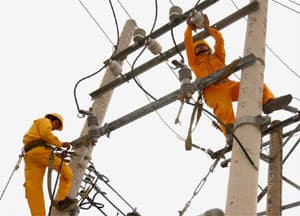 Thêm 1,85 triệu hộ nông thôn hưởng lợi từ chính sách giá điện