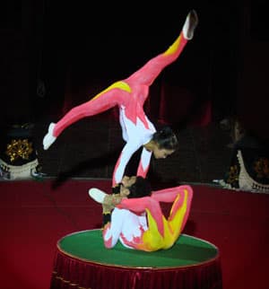 Thi tài năng Xiếc trẻ ba nước Đông Dương
