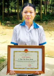 8 năm liên tục là “Cháu ngoan Bác Hồ”