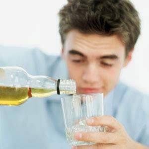 Nga thông qua chương trình quốc gia chống lạm dụng rượu