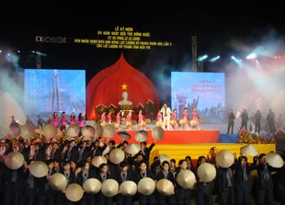 Ngời sáng ngọn lửa thiêng