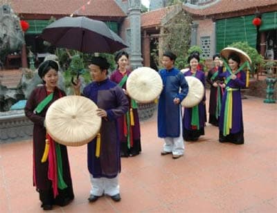 Hành trình ra thế giới của hai di sản văn hóa Việt