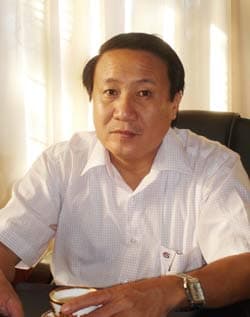 Cây đã xanh trên những thảm bom, mìn