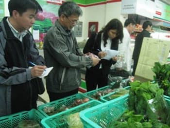 Siêu thị chưa có bản công bố rau, quả an toàn