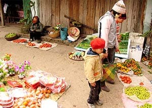 Chợ quê ngày giáp Tết