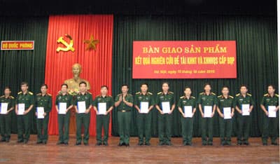 Bàn giao sản phẩm của 18 đề tài khoa học cấp Nhà nước và Bộ Quốc phòng