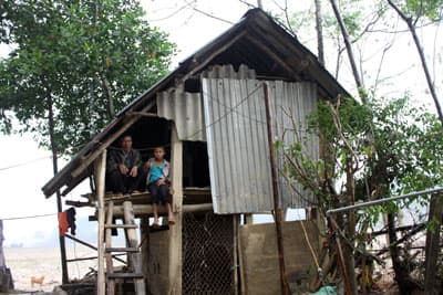 Vượt khó sau lũ