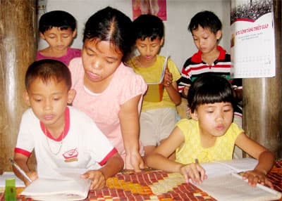 Lớp học của cô Thuyết