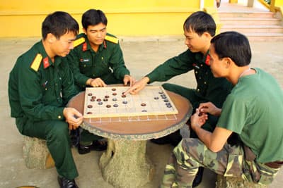 Chơi cờ tướng trong ngày nghỉ
