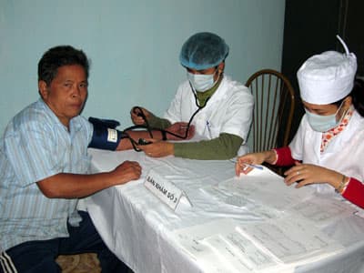 Bình Hẻm đón bộ đội về làng