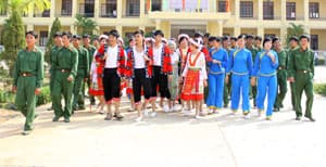 Nhiều hoạt động kỷ niệm 66 năm Ngày thành lập Quân đội và 21 năm Ngày Hội Quốc phòng toàn dân