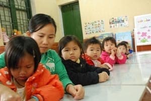 Những cây phong ba ươm mầm xuân cho đảo xa