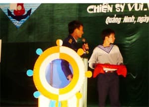 Chiến sĩ vui, vui cùng chiến sĩ