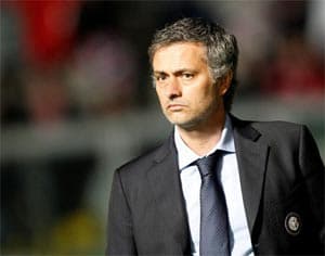 Mourinho lại gây sốc vì cách cư xử “ngông”