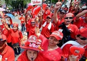 Nổ bên ngoài tòa nhà Chính phủ Thái Lan