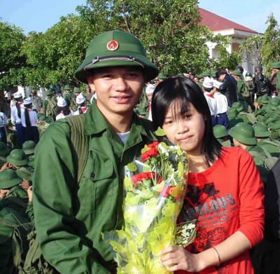 Thanh niên Tây Nguyên tình nguyện lên đường nhập ngũ