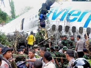 Tai nạn máy bay ở Indonesia, 20 người bị thương