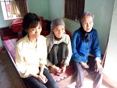 Mẹ góa con côi
