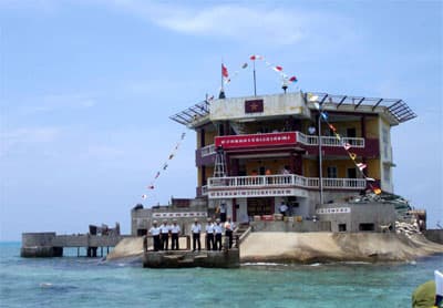 Những con tàu đi về phía vầng dương